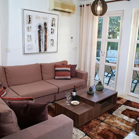 Villa Aphrodite Hills Junior Villas Junior J006 Air Conditioning 3 Bedrooms *